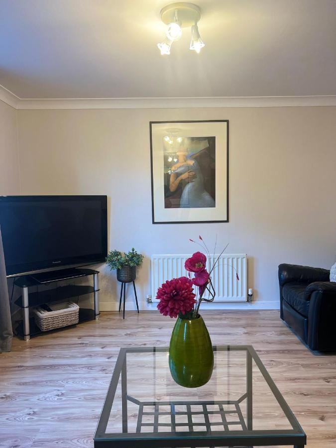 Edinburgh City Centre - Powderhall Modern Spacious 2 Bedroom Apartment With Free Parking Exterior photo