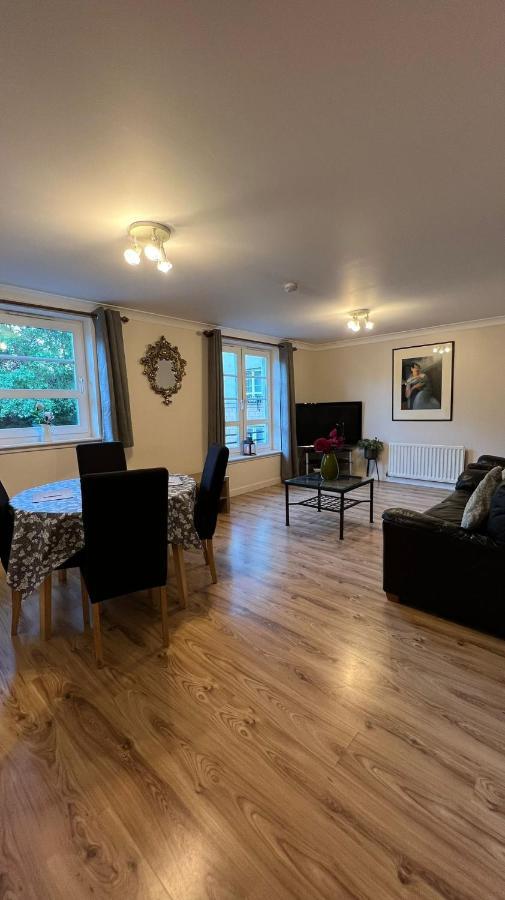 Edinburgh City Centre - Powderhall Modern Spacious 2 Bedroom Apartment With Free Parking Exterior photo